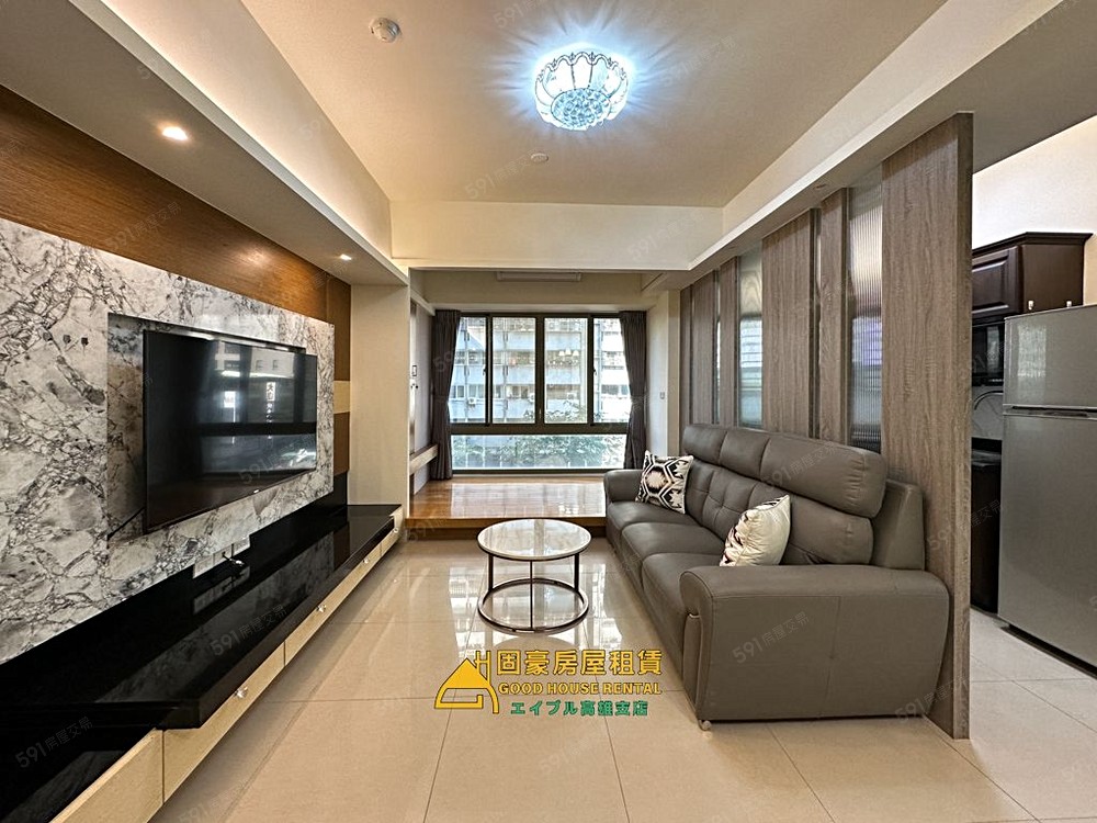 固豪👍三多商圈京城貴賓2＋1房 - Image 1