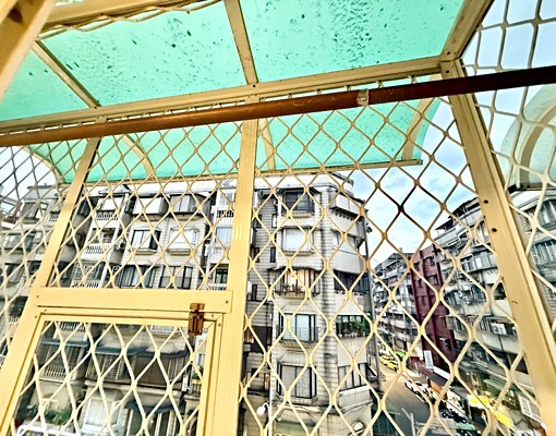 中山國小站‧採光套房‧獨立洗衣機‧外推窗可曬‧含網路第四台 - Image 6