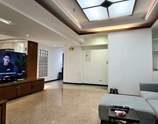 近南港車站超大客廳景觀二房 - Image 3