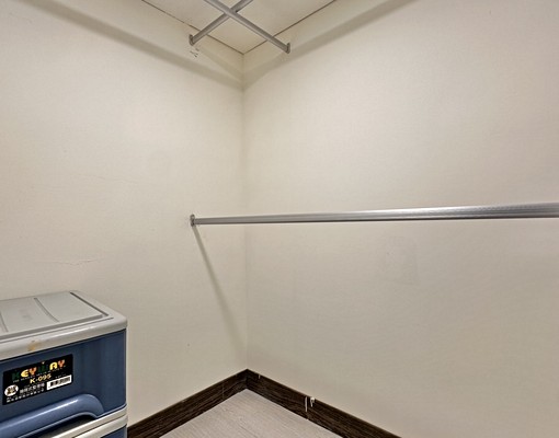 中正路️舒適美宅️更衣室~無管理費 - Image 6