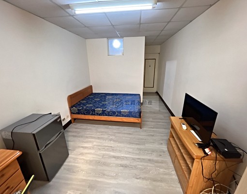 實PO｜金山九街木地板獨立陽台洗曬採光落地窗天然瓦斯熱水器 - Image 2