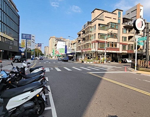 竹北自強五路機能滿點運動健身爬樓梯套房6500 - Image 13