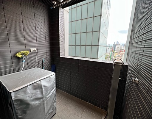 忠孝復興站、東區百貨商圈、屋新美裝套房 - Image 4