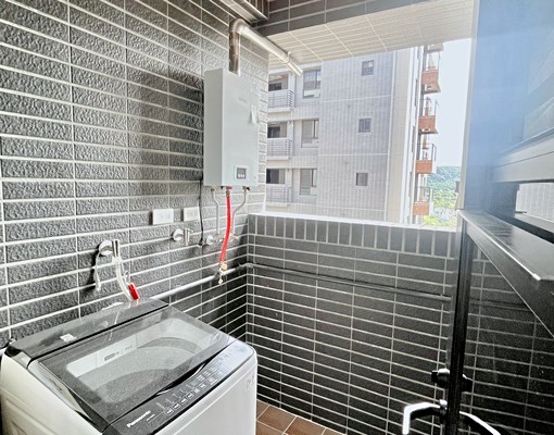 一卡皮箱👜入住百萬高級裝潢高鐵優質兩房入住高鐵特區🚄 - Image 13