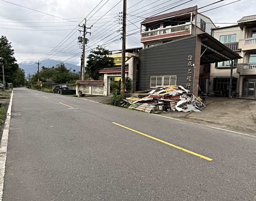 ★監理站均頭國小★臨大馬路★百坪透天附4車位 - Image 6