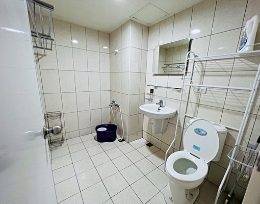電梯大樓|大昌建工商圈|超大居住空間|無印風裝潢|可申請補助 - Image 8
