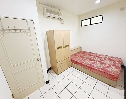 ⭐️三重區錦通街🏢頂加三房有陽台🏠包水網路超划算⭐️ - Image 6