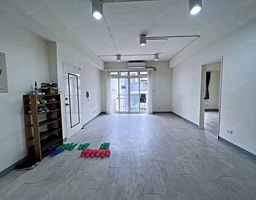 信義安和通化街商圈~全新裝潢鬧中取靜採光電梯4房可寵工作室可 - Image 2