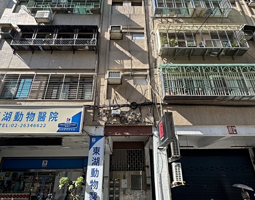 近捷運生活機能棒大套房!採光好!要租要快!免仲介費 - Image 9