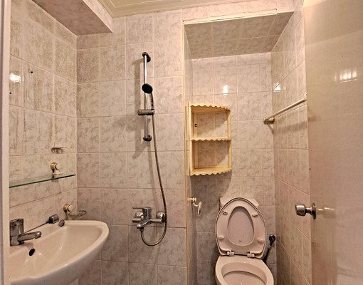 中興路/空屋/附車位/全新整理/可租補免仲入戶籍/意志力租屋 - Image 6