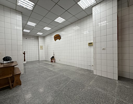 近駁二特區中山大學棧貳庫商圈1+2樓店 - Image 4