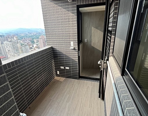 全新一手屋景觀採光大三房 - Image 1