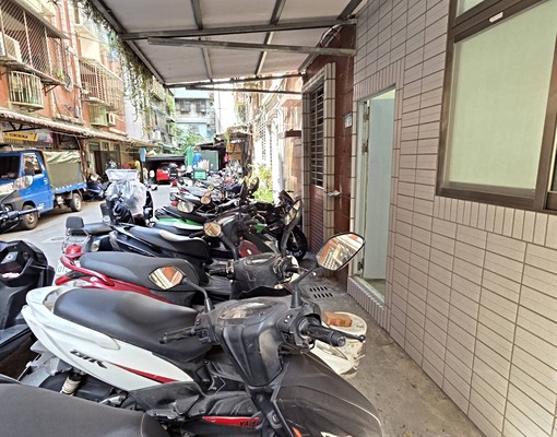 長安麥當勞店面(適合小吃/美容相關行業/) - Image 7