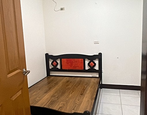 近徐匯中學站多線公車多元餐飲及商家 - Image 2
