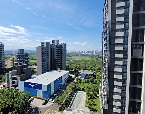 富宇葉慈精品高樓面河岸無限視野大兩房大平車 - Image 11