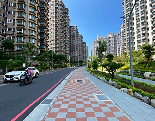 輕軌旁@銀河全新裝潢綠景3房+平車 - Image 2