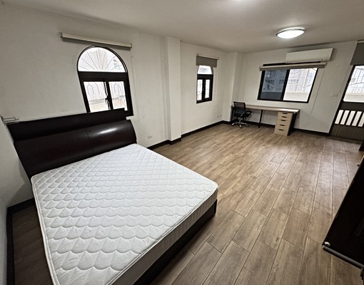 超值2房.馬上入住.近一中商圈 - Image 1