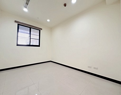 市政文華-市府捷運站國泰置地旁五期最精華地段 - Image 2