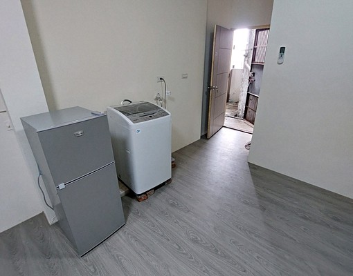 台中科大全新整理獨立大套房出租 - Image 6