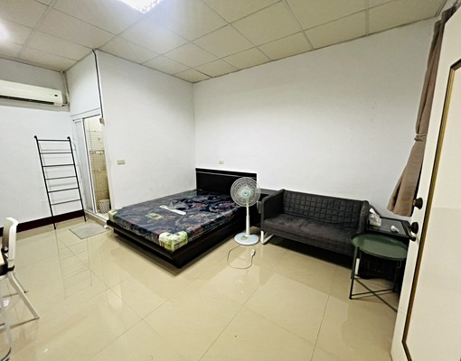 乾淨舒適套房,公車2分;捷運6分 - Image 1