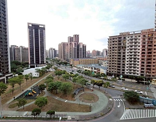 青埔A19景觀三房車雙衛浴陽台 - Image 1