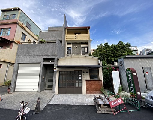 農16凹仔底森林公園旁頂讓黃金店面 - Image 2