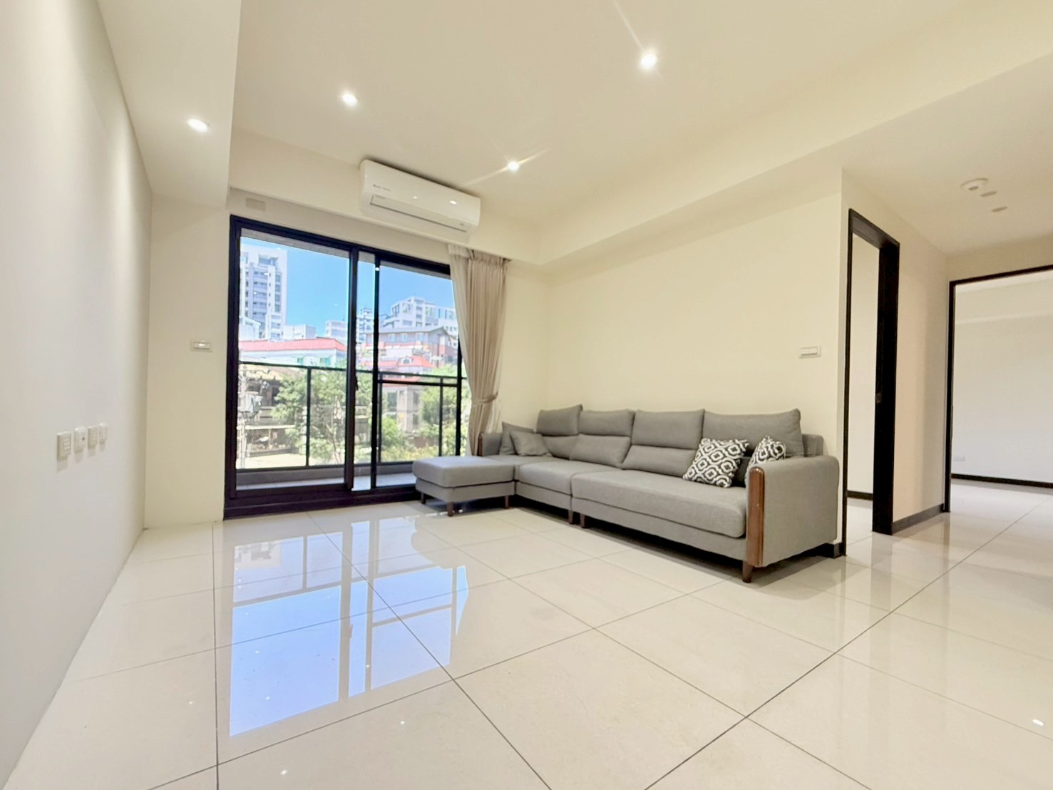 中信芷綺🎀承辦大慶工學商圈6年新屋三房平車樹海戶