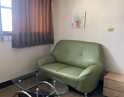 《可申請租房補助！》鄰近台南火車站舒適大套房 - Image 3