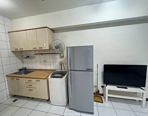 電梯獨立套房｜永和頂溪捷運旁｜垃圾代收｜採光好生活機能超便利 - Image 5