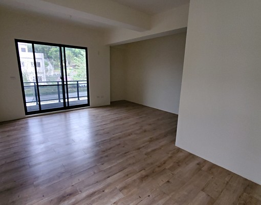苗栗高鐵高鐵名邸大面寬面新港一路適合店面辦公室住家 - Image 3