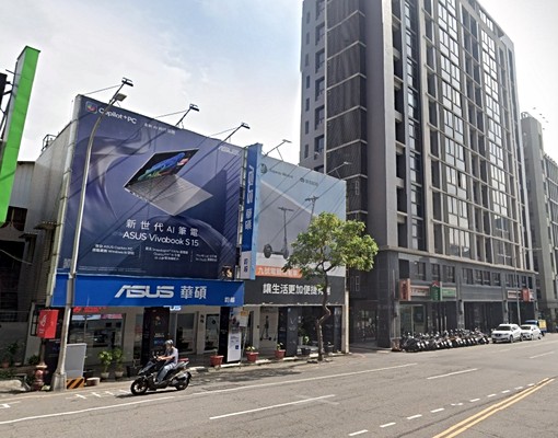 市民廣場正英才路上超大面寬大間角店 - Image 1