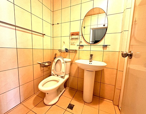 ✔٩(^ᴗ^)۶菓林💖靜巷透天🔔前院停車美透天 - Image 11