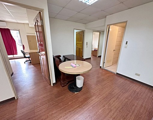 ★紅樹林輕軌聖塔露琪亞5房附家電具不含管★ - Image 2