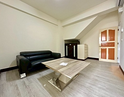 烏日明道蛋黃區透天分租有三四樓整層出租 - Image 4