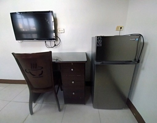 全新大窗採光佳,傢具電全生活機能特佳套房 - Image 6