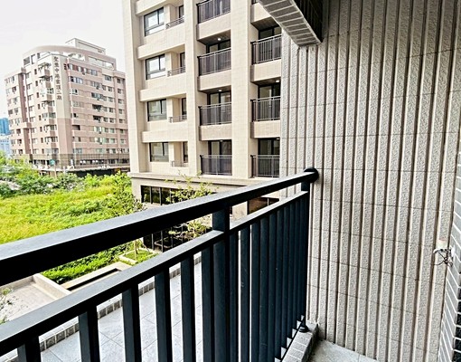 市中心全新未住、全新家具~含車位+管理費18000元 - Image 4