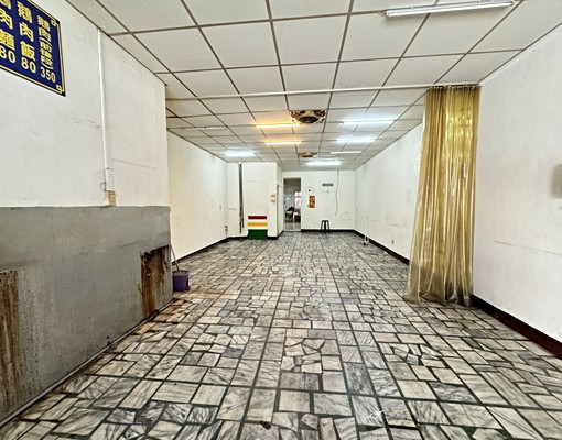 中正路總站金店面 - Image 1