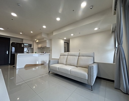 達麗大道高樓層三房平車 - Image 1