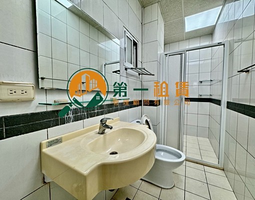 🔍租屋找第一🥇北區精選透天厝👍每間房都是套房格局🤩 - Image 11