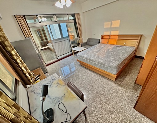 ✨陽台獨洗曬✨變頻冷氣✨廁所乾溼分離✨雙層冰箱✨中科大雅中間 - Image 1