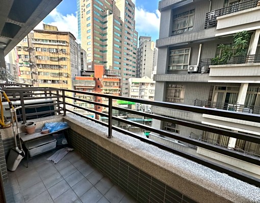 六張犁💙租補入籍報稅免爬梯採光通風捷運機能獨洗曬收包裹垃圾 - Image 15