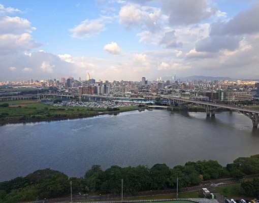 新濠一川無敵河景全新三房車(含車管租補) - Image 1