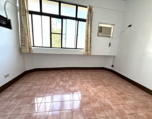 ☘︎黃瀅庭👉陽明商圈.騎樓停車.大空間美透天 - Image 6