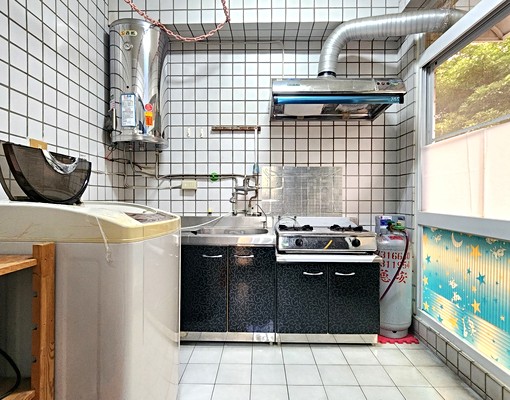 近鳥松國中.觀湖山莊優質大套房/廚房/陽台/好停車 - Image 8