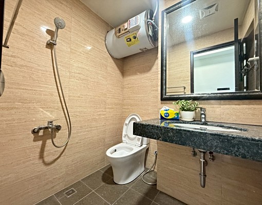 富春居~漂亮氣質套房!租金包管理費、水費 - Image 5