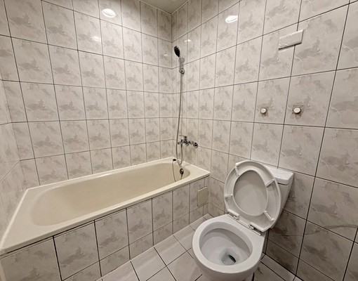 頂溪🏘️獨立門牌‼️包裹垃圾代收/採光通風🌟生活機能強 - Image 6