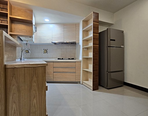 明星學區＋愛河景觀｜4房3廳大空間 - Image 4