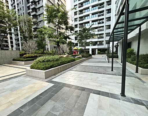 全新未住♦️朝南非面74大三房含平車♦️屋主自租可租補戶籍 - Image 15