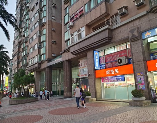 優質社區+亮麗3房+高樓層無敵景觀戶出租 - Image 2