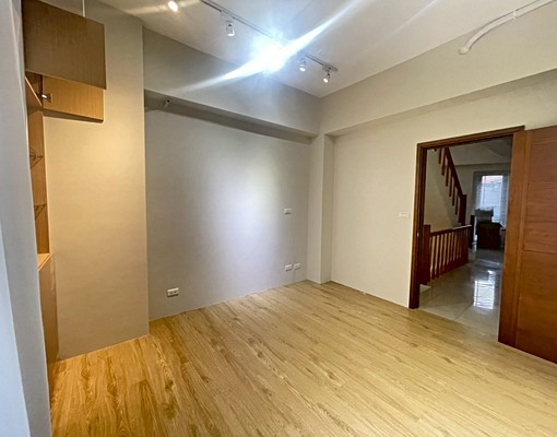 青海黎明工作室出租歡迎美業水晶服飾入駐我有多間可選 - Image 13